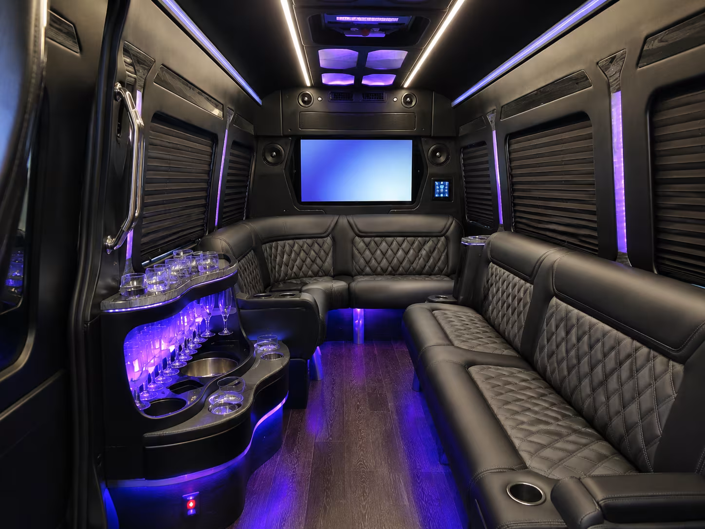 bus rentals for groups heading to philadelphia concert venues